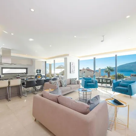 Modern & Spacious In Kalamar Bay