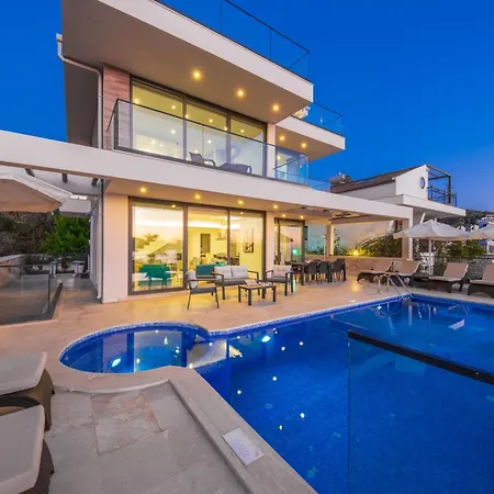 Modern & Spacious In Kalamar Bay Vila