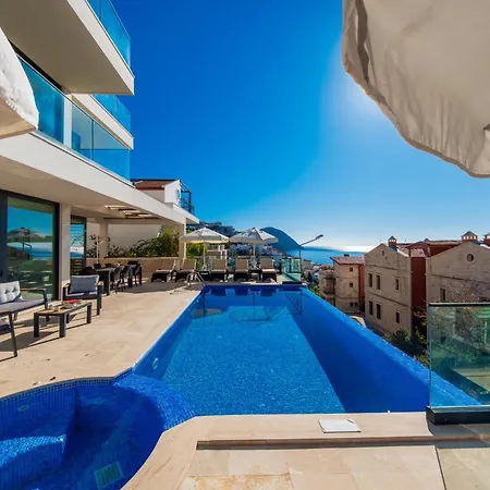 Vila Modern & Spacious In Kalamar Bay