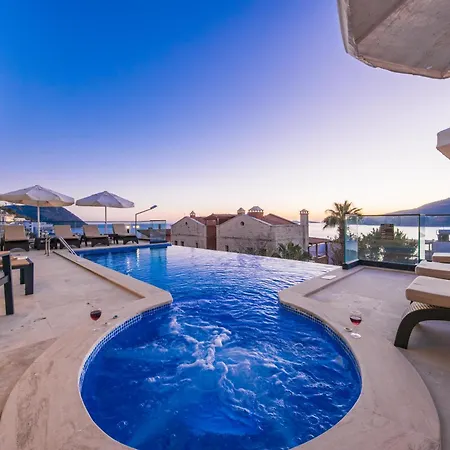 Vila Modern & Spacious In Kalamar Bay