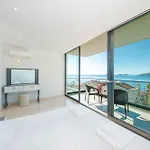Modern & Spacious In Kalamar Bay *