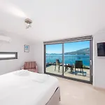 Villa Modern & Spacious In Kalamar Bay