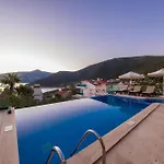 Villa Modern & Spacious In Kalamar Bay