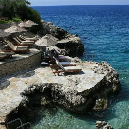 Modern & Spacious In Kalamar Bay