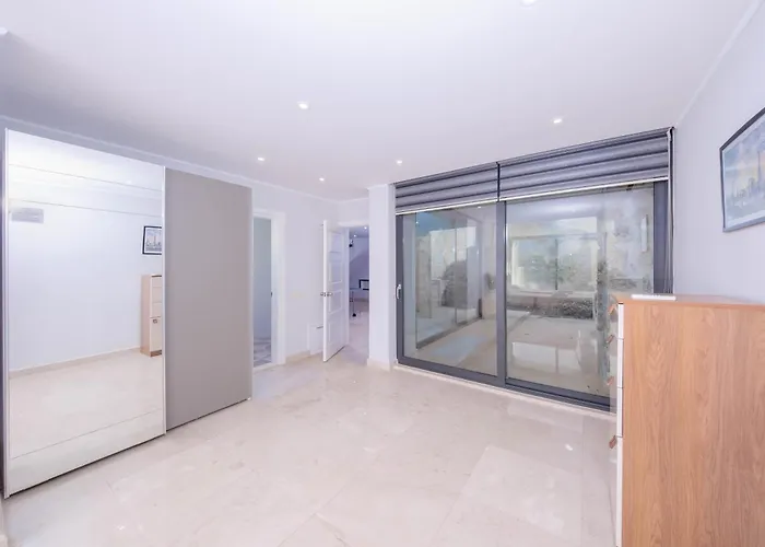 Modern & Spacious In Kalamar Bay * 卡斯