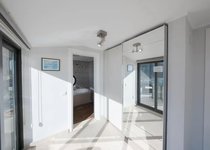 Modern & Spacious In Kalamar Bay 别墅 *