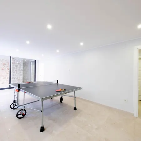 Villa Modern & Spacious In Kalamar Bay *