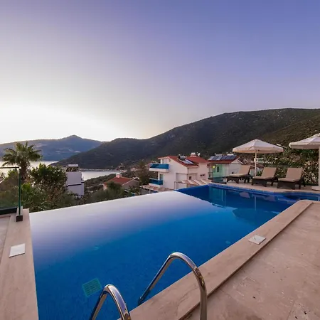 Villa Modern & Spacious In Kalamar Bay