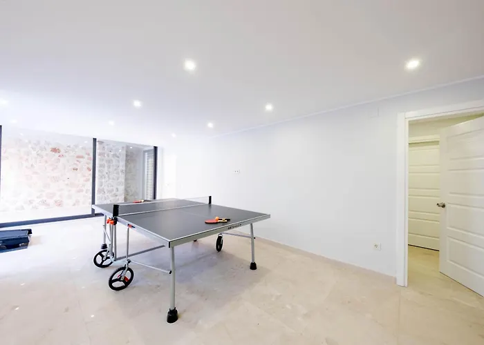 Villa Modern & Spacious In Kalamar Bay *