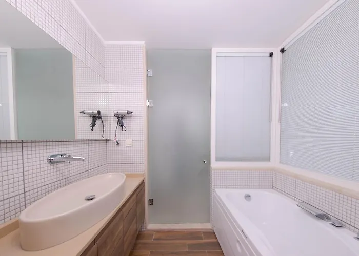 Modern & Spacious In Kalamar Bay Kaş