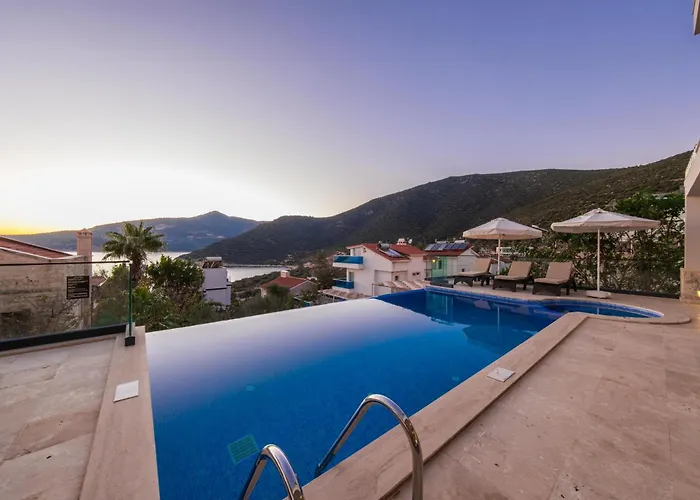 Villa Modern & Spacious In Kalamar Bay